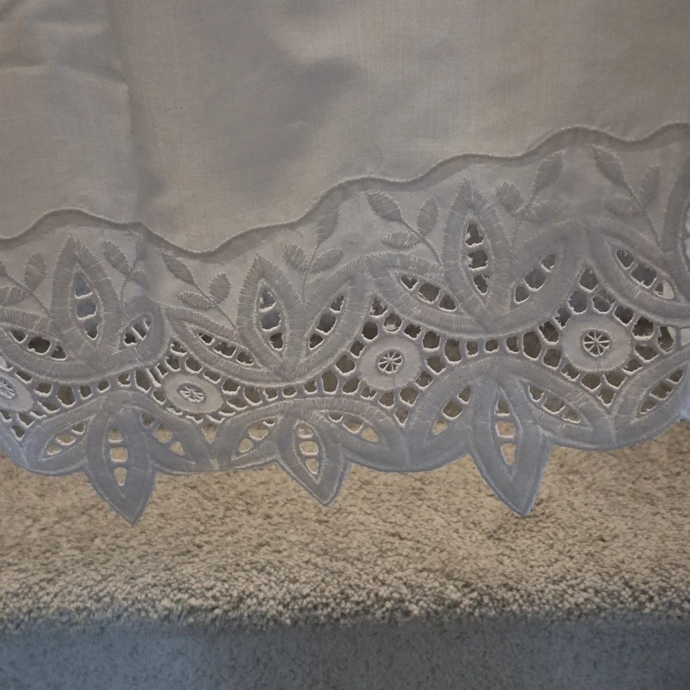 Battenberg Lace Style Valance 56x21 Off White